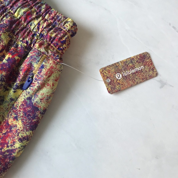 Special Edition SeaWheeze Lululemon Hotty Hot 4” - Picture 3 of 5